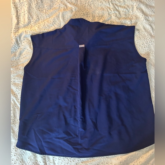 Figs Rafaela Technical Collection Navy Top - Picture 3 of 4